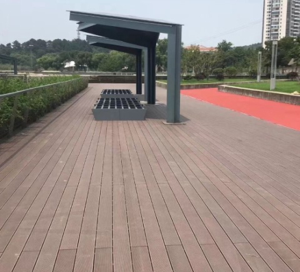 江陰船廠江景平臺(tái)翻修項(xiàng)目