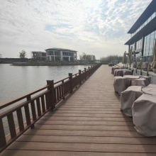 休閑現(xiàn)代鄉(xiāng)村旅游配套商用房塑木工程